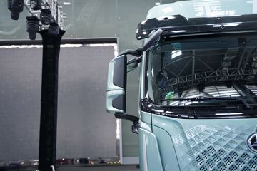 �������� ����H5V 480���� 6X4 AMT�Զ���ǣ����(LZ4253H7DC1)ͼƬ