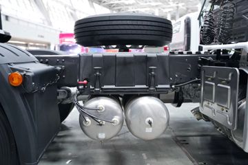 �������� ����H5V 480���� 6X4 AMT�Զ���ǣ����ͼƬ