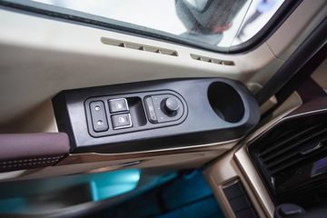 �������� ����HK�ؿ� 500���� 8X4 AMT�Զ��������ػ���ͼƬ