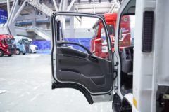 东风柳汽 乘龙L2 4.5T CNG插电式增程混合动力轻卡底盘15.68kWh