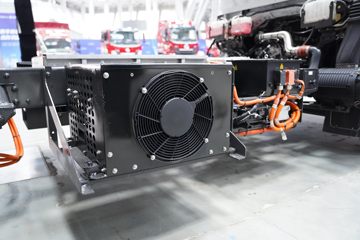 �������� ����L2 4.5T CNG���ʽ���̻�϶����Ῠ����15.68kWhͼƬ