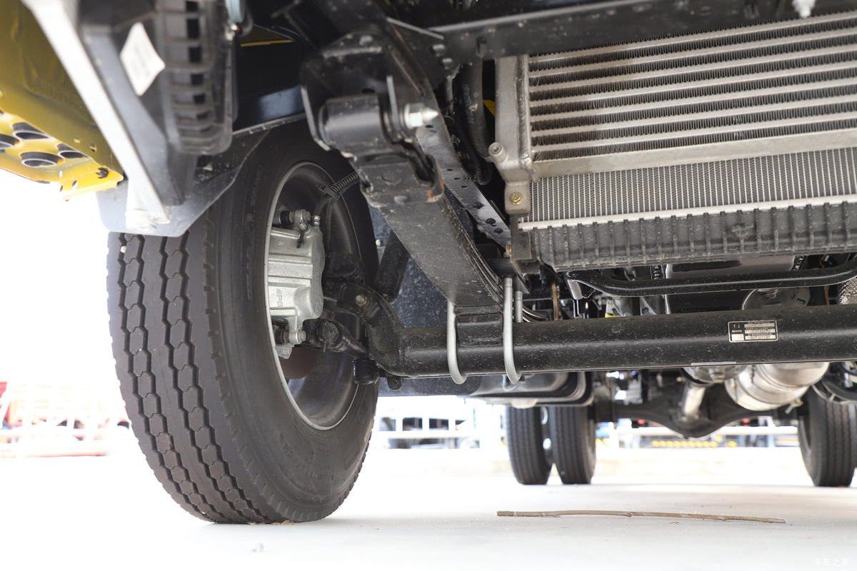 福星S系载货车底盘图片