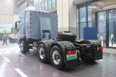 宇通重卡 T590E 6X4 纯电动牵引车422kWh