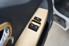 东风途逸 T5 年度款 95马力 3.7米单排栏板小卡(EQ1040S16DC)