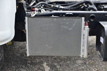 ; T5 ȿ 95 3.7׵С(EQ1041S16DC)ͼƬ