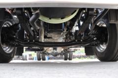 东风华神 HV5 18T 6.9米插电式混合动力冷藏车(DFD5186XLCLCHEV)