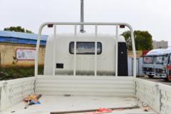 中国重汽HOWO 追梦 140马力 3.85米排半栏板轻卡(万里扬5档)(ZZ1047G3215F144B)