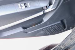 飞碟 W7 220马力 6X2 6.2米排半仓栅式载货车(国六)(FD5240CCYP78K6-1)