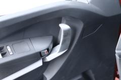 飞碟 W7 220马力 6X2 6.2米排半仓栅式载货车(国六)(FD5240CCYP78K6-1)
