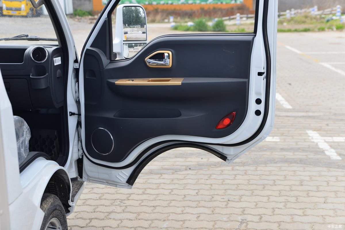 ����;�� T5 1.6L 122���� ���� 3.965�׵�����ʽС��(����)(EQ5031XXY16QEAC)��ʻ��                                               