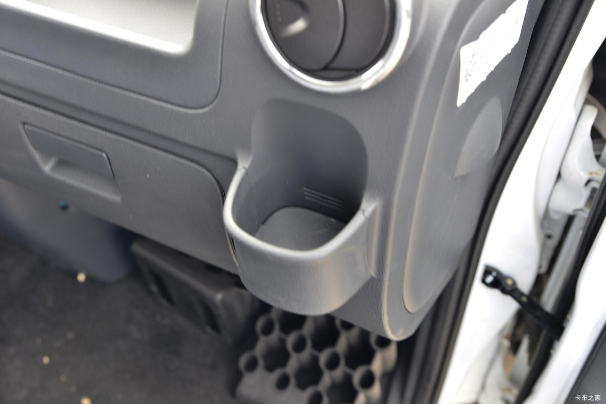 ����;�� T5 1.6L 122���� ���� 3.965�׵�����ʽС��(����)(EQ5031XXY16QEAC)��ʻ��                                               