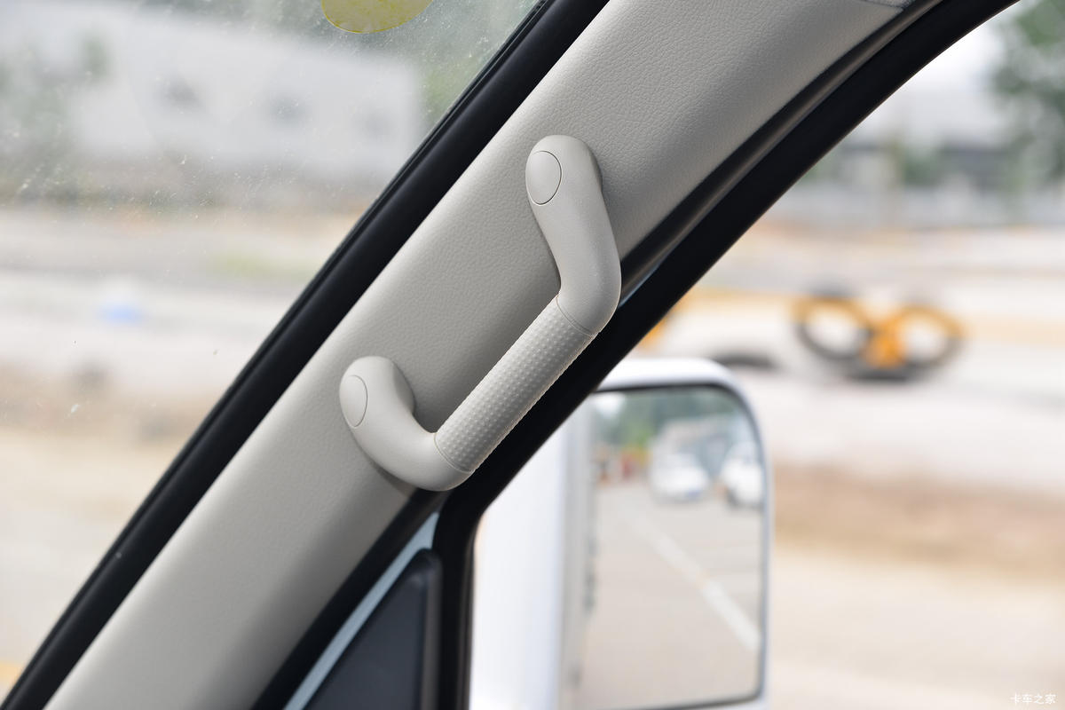 ����;�� T5 1.6L 122���� ���� 3.965�׵�����ʽС��(����)(EQ5031XXY16QEAC)��ʻ��                                               