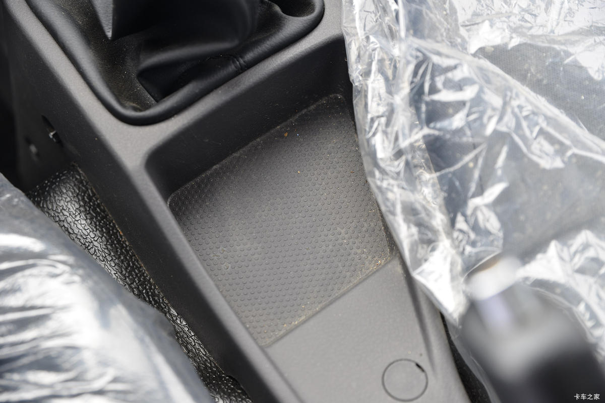 ����;�� T5 1.6L 122���� ���� 3.965�׵�����ʽС��(����)(EQ5031XXY16QEAC)��ʻ��                                               