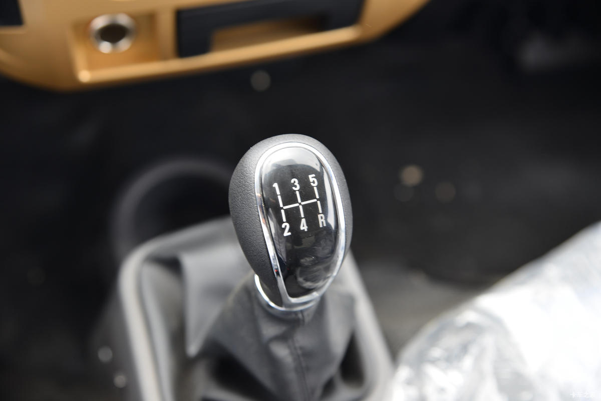 ����;�� T5 1.6L 122���� ���� 3.965�׵�����ʽС��(����)(EQ5031XXY16QEAC)��ʻ��                                               