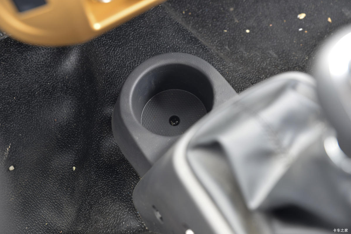 ����;�� T5 1.6L 122���� ���� 3.965�׵�����ʽС��(����)(EQ5031XXY16QEAC)��ʻ��                                               