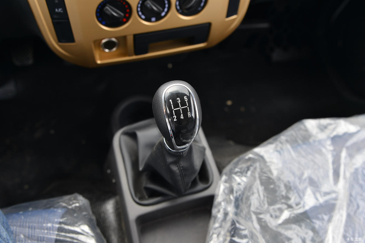 ����;�� T5 1.6L 122���� ���� 3.965�׵�����ʽС��(����)(EQ5031XXY16QEAC)��ʻ��                                               