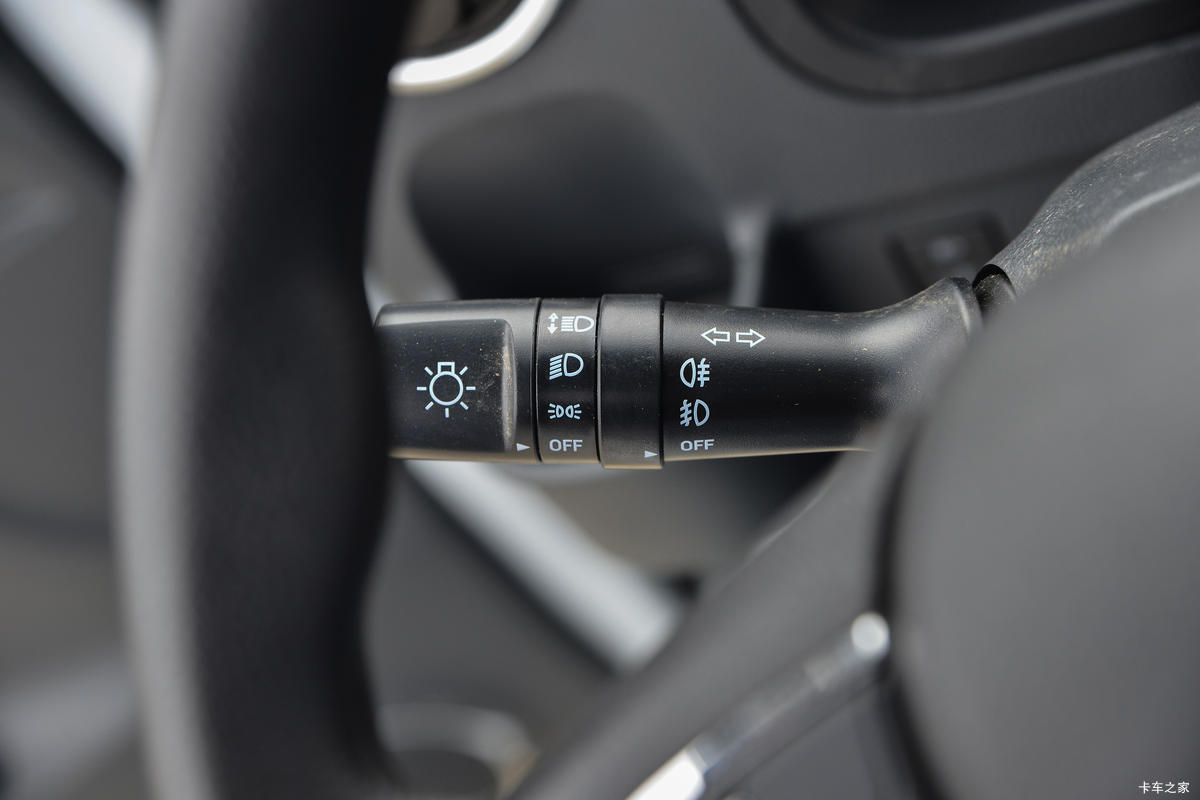 ����;�� T5 1.6L 122���� ���� 3.965�׵�����ʽС��(����)(EQ5031XXY16QEAC)��ʻ��                                               