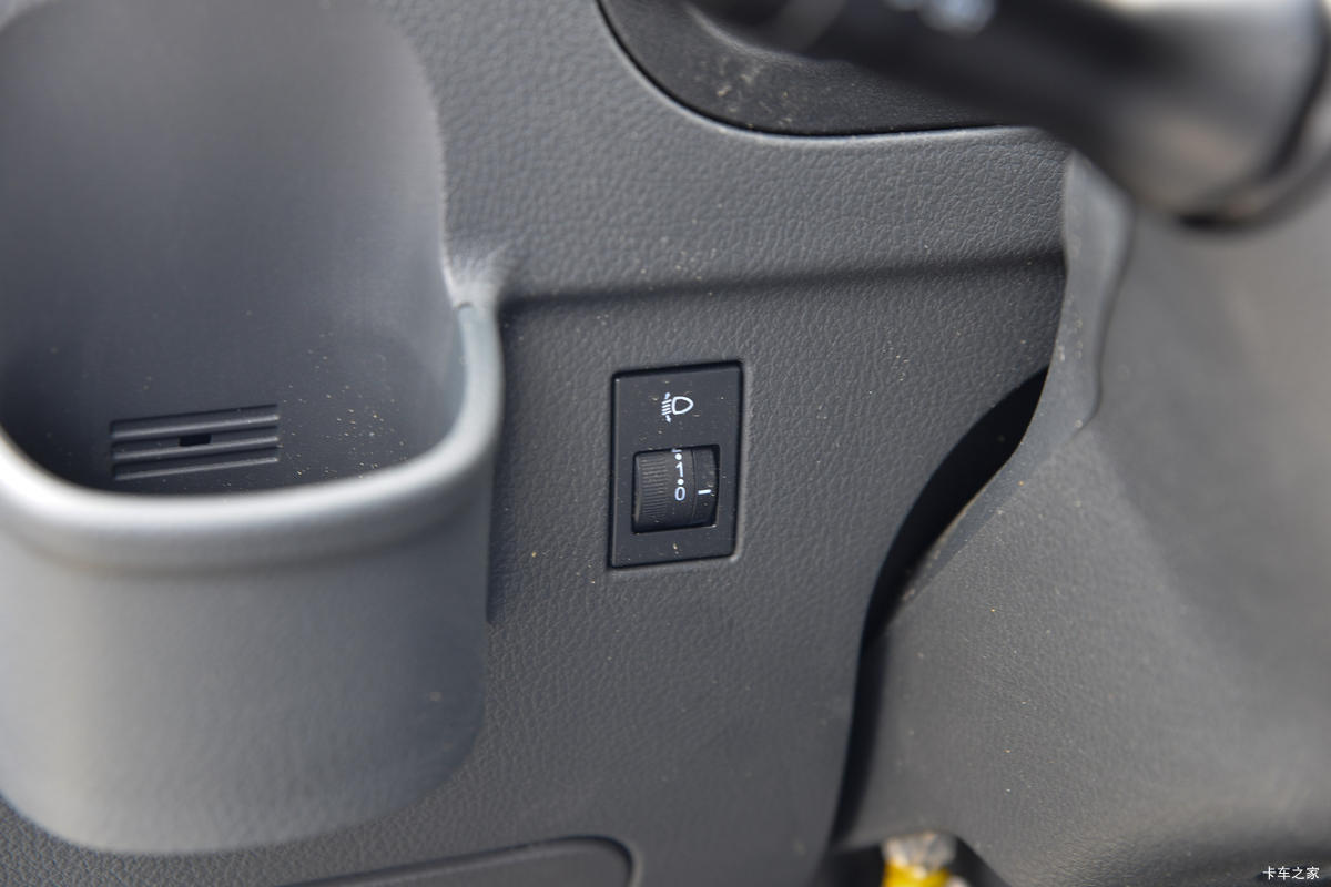 ����;�� T5 1.6L 122���� ���� 3.965�׵�����ʽС��(����)(EQ5031XXY16QEAC)��ʻ��                                               