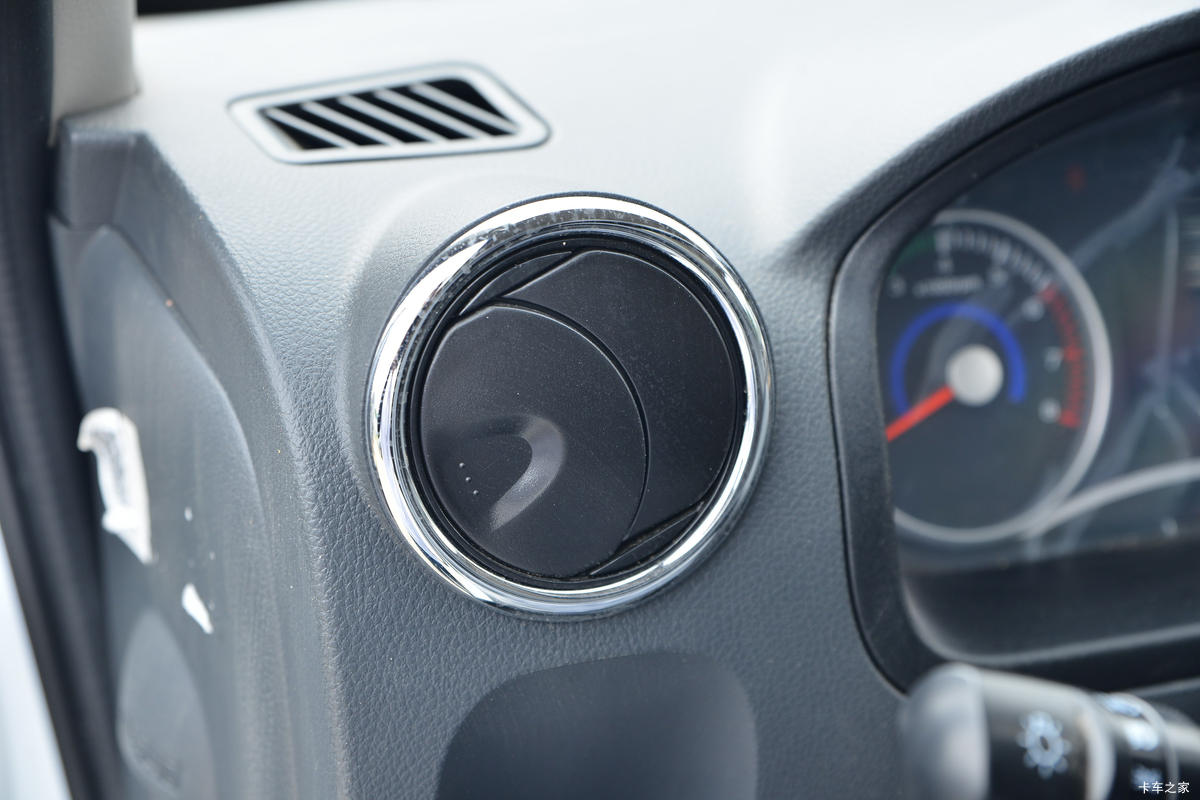 ����;�� T5 1.6L 122���� ���� 3.965�׵�����ʽС��(����)(EQ5031XXY16QEAC)��ʻ��                                               