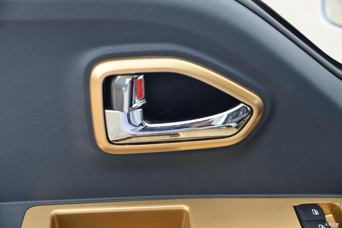 ����;�� T5 1.6L 122���� ���� 3.965�׵�����ʽС��(����)(EQ5031XXY16QEAC)��ʻ��                                               