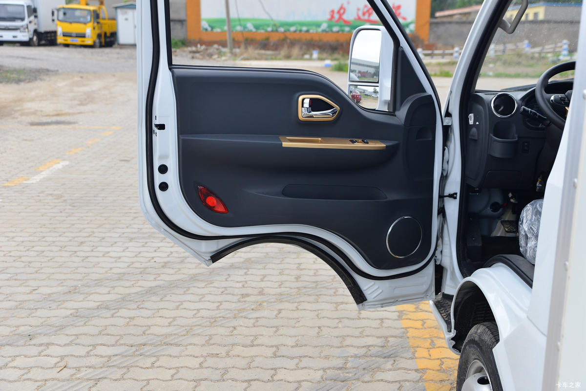 ����;�� T5 1.6L 122���� ���� 3.965�׵�����ʽС��(����)(EQ5031XXY16QEAC)��ʻ��                                               