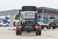 陕汽商用车 轩德翼9 速运版 116马力 4.2米单排厢式轻卡(SX5041XXYNP63311)