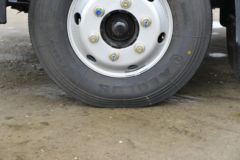 东风 多利卡D6-L 超能版舒适版 140马力 4.17米单排栏板轻卡(国六)(速比4.875)(EQ1041S8CD2)