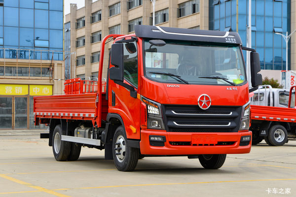 大运 祥龙 127马力 4.12米单排栏板轻卡(8档变速箱)