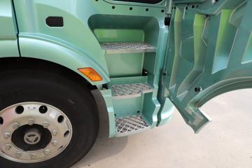 һ����� J6V�ؿ� �캽�� 620���� 6X4 AMT�Զ���ǣ����(Һ��)(CA4250P66K33T1AE6)ͼƬ