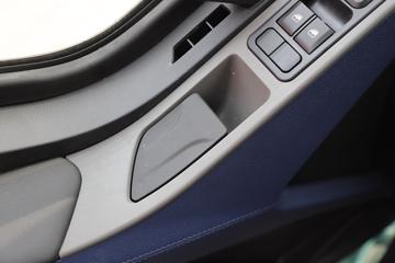 һ����� J6V�ؿ� �캽�� 620���� 6X4 AMT�Զ���ǣ����(Һ��)(CA4250P66K33T1AE6)ͼƬ