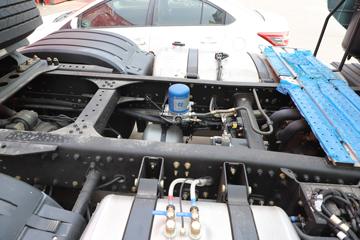 һ����� J6V�ؿ� �캽�� 620���� 6X4 AMT�Զ���ǣ����(Һ��)(CA4250P66K33T1AE6)ͼƬ