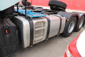 һ����� J6V�ؿ� �캽�� 620���� 6X4 AMT�Զ���ǣ����(Һ��)(CA4250P66K33T1AE6)ͼƬ