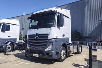 奔驰 Actros C重卡 580马力 4X2 牵引车(国六)(BJ4186Y6AAL-02)