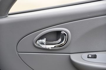 ���� ������D5 132���� 2.82��˫�������Ῠ(����)(EQ1042D3CDF)ͼƬ