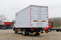 东风 多利卡D9 200马力 4X2 6.8米厢式载货车(国六)(EQ5181XXYL9CDGAC)