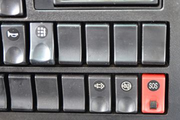 ���� ������D9 200���� 4X2 6.8����ʽ�ػ���(����)(EQ5181XXYL9CDGAC)ͼƬ