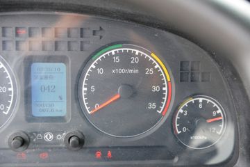 ���� ������D9 200���� 4X2 6.8����ʽ�ػ���(����)(EQ5181XXYL9CDGAC)ͼƬ