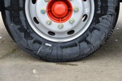 东风 多利卡D9 200马力 4X2 6.8米厢式载货车(国六)(EQ5181XXYL9CDGAC)