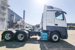 奔驰 Actros C重卡 520马力 6X4 危化品运输牵引车(国六)(BJ4266Y6DHL-03)