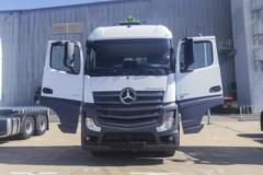 奔驰 Actros C重卡 520马力 6X4 危化品运输牵引车(国六)(BJ4266Y6DHL-03)