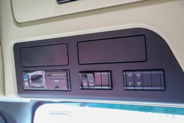 �����ؿ� ����M6000 ݼӢ�� 300���� 4X2 6.85��AMT�Զ�����դʽ�ػ���(��ʿ��)(����)(SX5189CCYVB481)ͼƬ