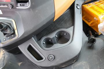 �����ؿ� ����M6000 ݼӢ�� 300���� 4X2 6.85��AMT�Զ�����դʽ�ػ���(��ʿ��)(����)(SX5189CCYVB481)ͼƬ