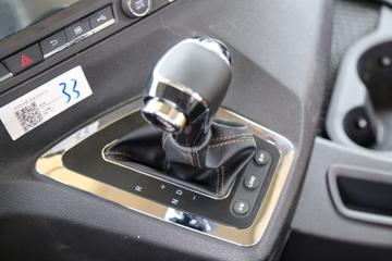 �����ؿ� ����M6000 ݼӢ�� 300���� 4X2 6.85��AMT�Զ�����դʽ�ػ���(��ʿ��)(����)(SX5189CCYVB481)ͼƬ