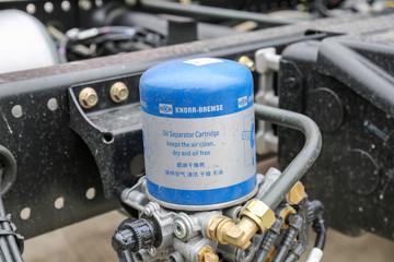 �����ؿ� ����M6000 ݼӢ�� 300���� 4X2 6.85��AMT�Զ�����դʽ�ػ���(��ʿ��)(����)(SX5189CCYVB481)ͼƬ