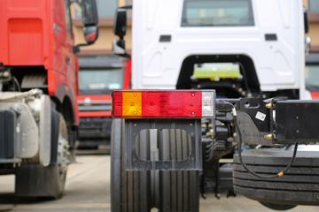 �����ؿ� ����M6000 ݼӢ�� 300���� 4X2 6.85��AMT�Զ�����դʽ�ػ���(��ʿ��)(����)(SX5189CCYVB481)ͼƬ