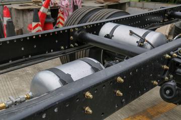 �����ؿ� ����M6000 ݼӢ�� 300���� 4X2 6.85��AMT�Զ�����դʽ�ػ���(��ʿ��)(����)(SX5189CCYVB481)ͼƬ