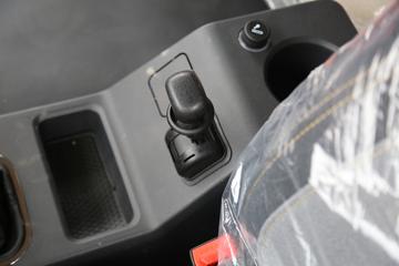 ��������˹ ���� 260���� 4X2 6.8����ʽ�ػ���(����)(SX5189CCYLA501F2)ͼƬ