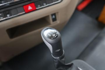 ��������˹ ���� 260���� 4X2 6.8����ʽ�ػ���(����)(SX5189CCYLA501F2)ͼƬ