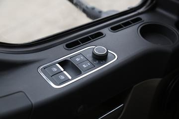 ��������˹ ���� 260���� 4X2 6.8����ʽ�ػ���(����)(SX5189CCYLA501F2)ͼƬ