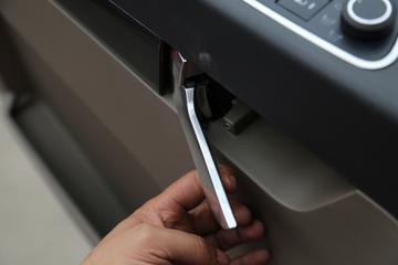 ��������˹ ���� 260���� 4X2 6.8����ʽ�ػ���(����)(SX5189CCYLA501F2)ͼƬ